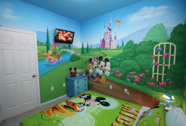 Karakter Kartun: Pilih tema kartun favorit remaja untuk dekorasi